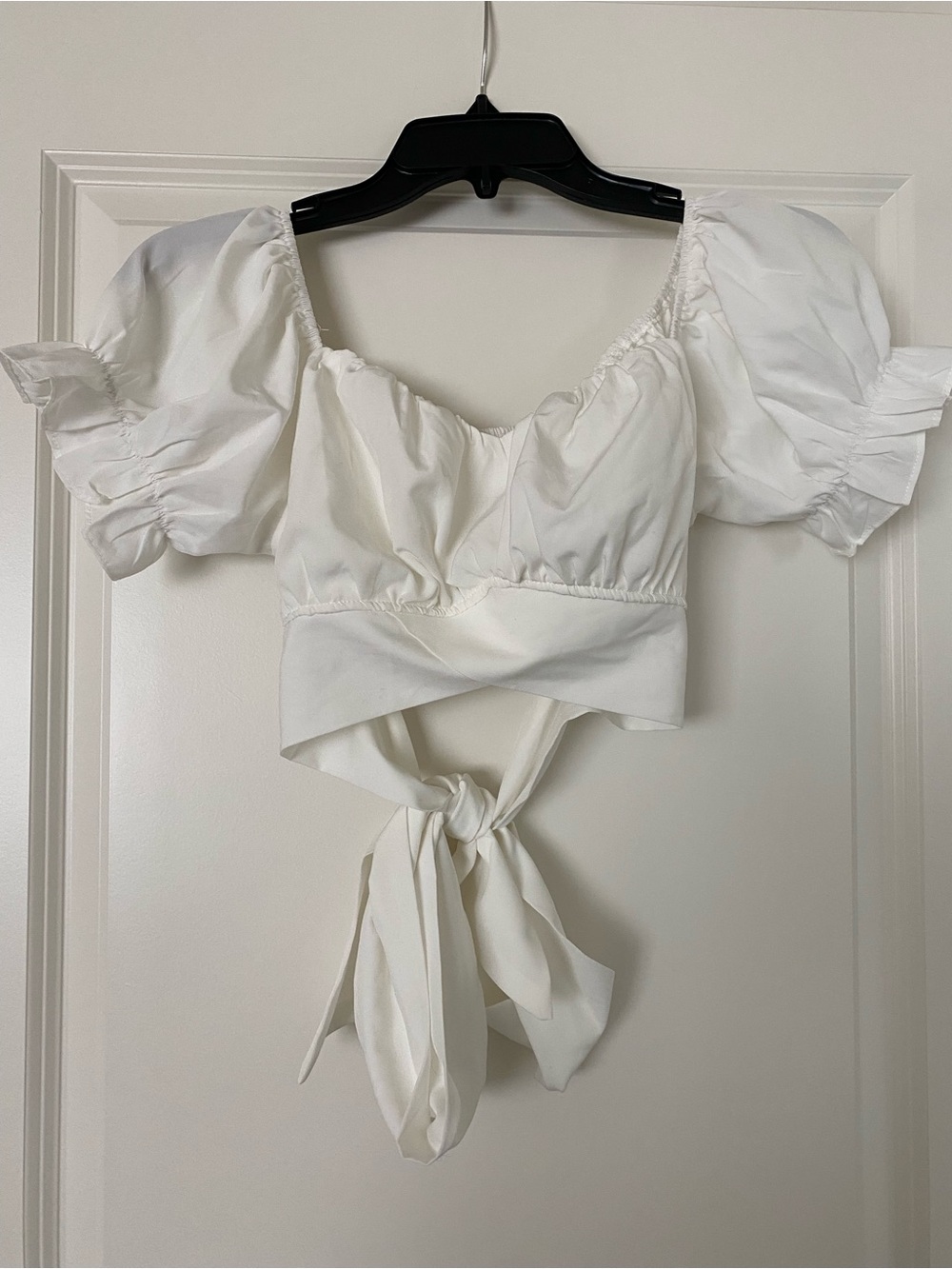 Lyaner Ruffle White Crop Top size L
